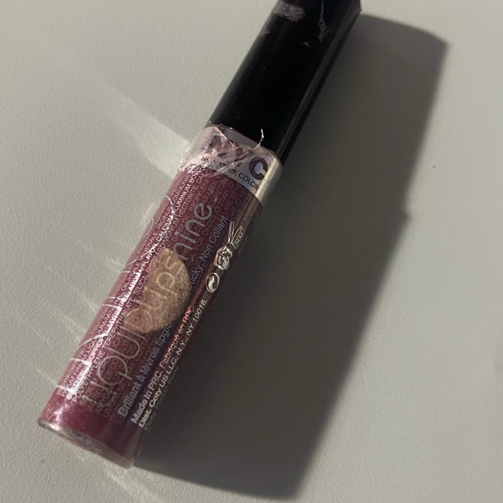 NYC lipstick liquid Lip shine wine n dine 587